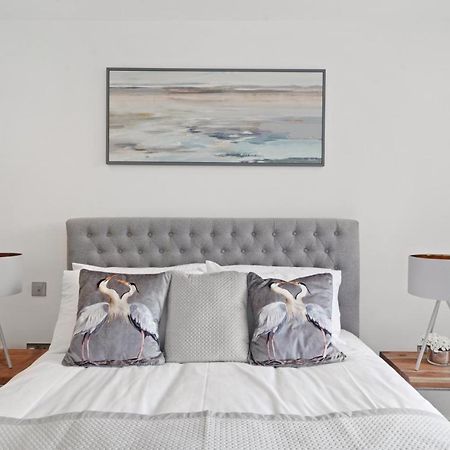 Luxury Apartments In Margate Centre Buitenkant foto