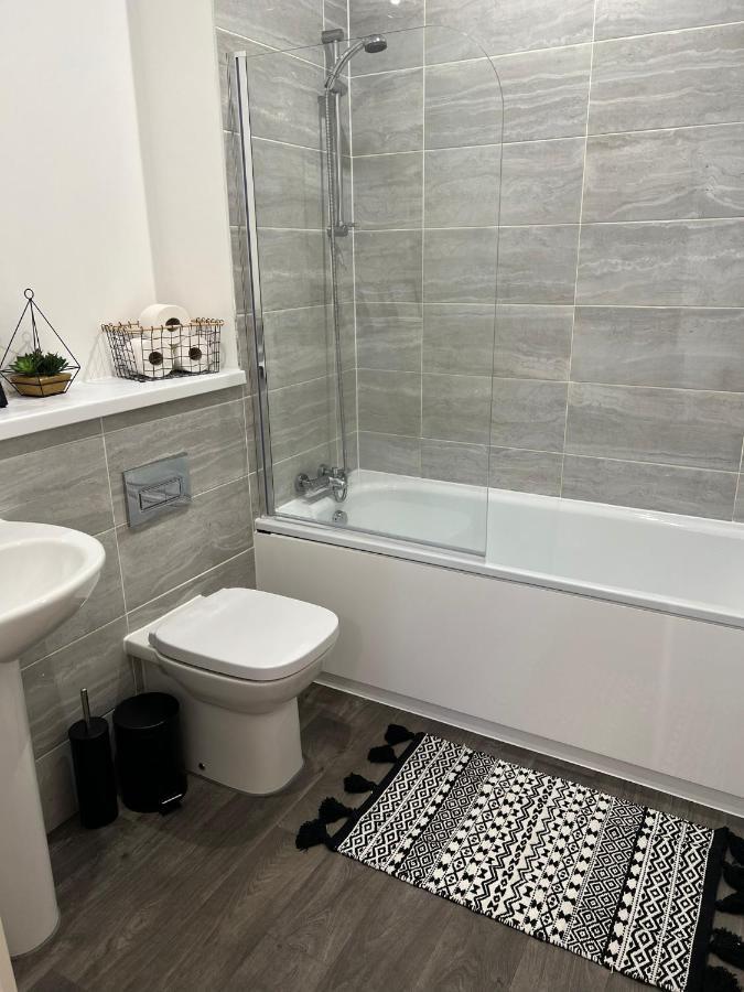 Luxury Apartments In Margate Centre Buitenkant foto