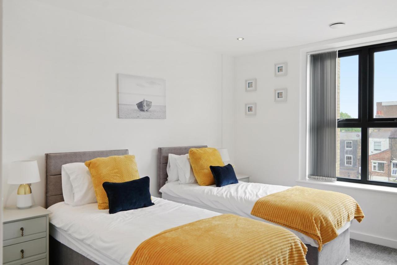 Luxury Apartments In Margate Centre Buitenkant foto