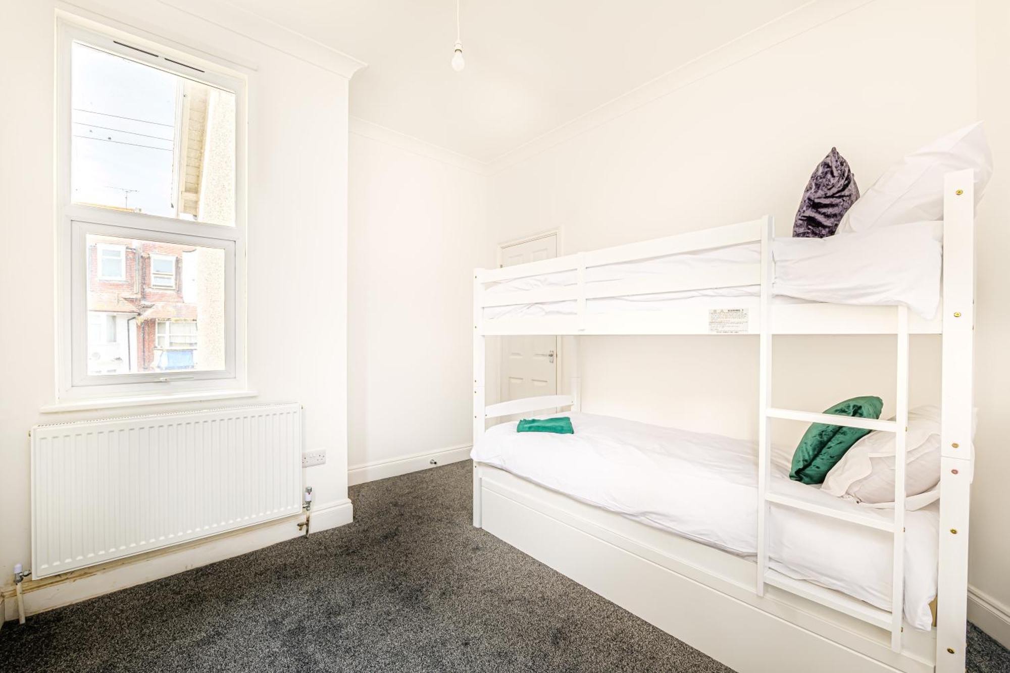 Luxury Apartments In Margate Centre Buitenkant foto