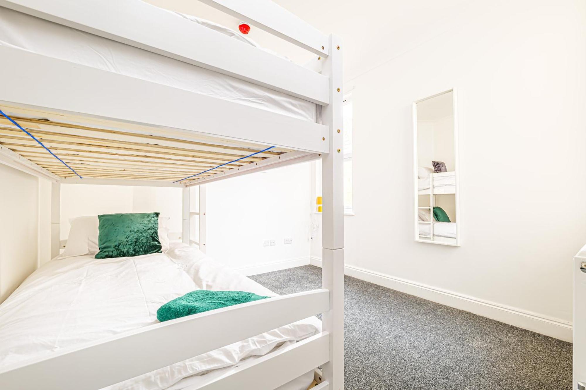 Luxury Apartments In Margate Centre Buitenkant foto
